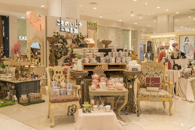 布藝窗簾 家居裝飾的藝術(shù)與實(shí)用之美