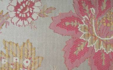 絲綢壁布與布藝窗簾 視覺盛宴與空間美學的完美融合